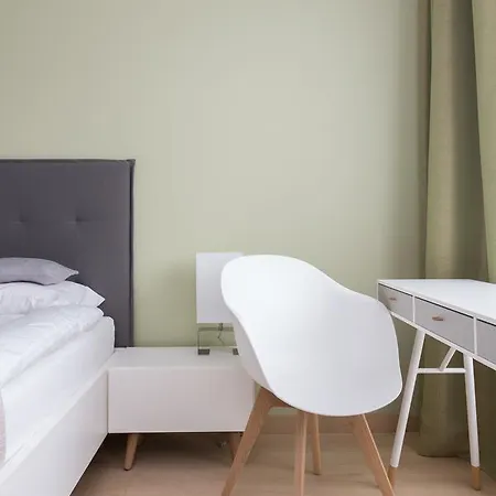 Hello Halicka 5 Hotel apartamentowy 3*