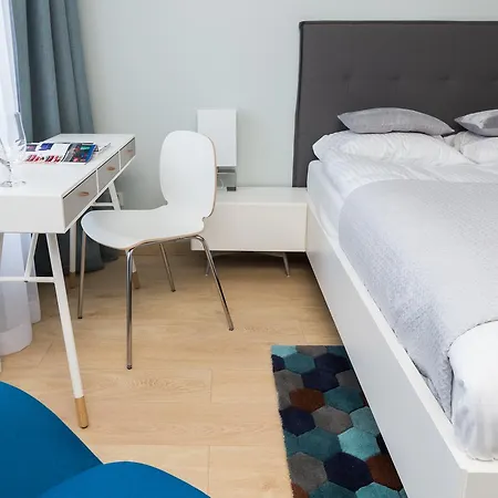 Hello Halicka 5 Hotel apartamentowy