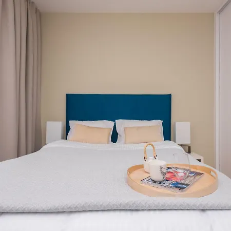 Hello Halicka 5 3* Cracovia