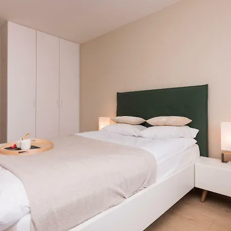 Hello Halicka 5 Aparthotel Krakau